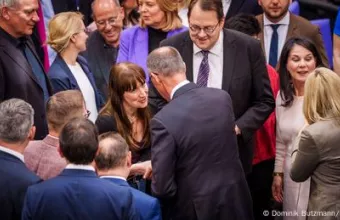 Συζήτηση βουλευτών στο κοινοβούλιο