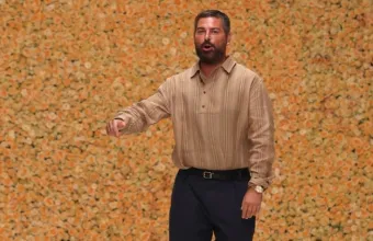 Fausto Puglisi: Ο δημιουργός του Roberto Cavalli επιλέγει μαύρο στη νέα συλλογή