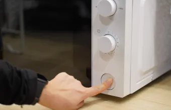 Κατασχέθηκαν τρία κιλά κοκαΐνης σε φούρνο μικροκυμάτων στη Θεσσαλονίκη