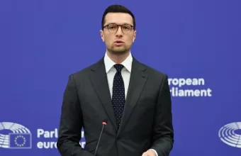 Ο Μπαρντελά καλεί τους Ευρωπαίους να μην υποκύψουν στον Τραμπ