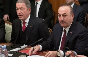 Προειδοποίηση Λαβρόφ-Τσαβούσογλου: Πρέπει να σταματήσουν άμεσα οι εχρθοπραξίες στο Ναγκόρνο Καραμπάχ 