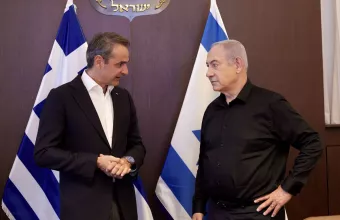 Η διπλωματία και η εσωτερική θεατρική σκηνή