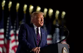 Τραμπ: «Χαμένοι» και «κορόιδα» οι αμερικανοί πεσόντες στον Α’ Παγκόσμιο – Διαψεύδει η Ουάσινγκτον