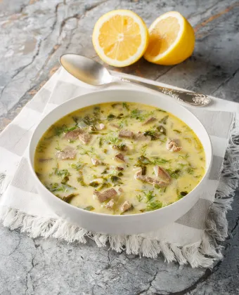 Κλασική μαγειρίτσα αυγολέμονο