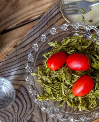 Τι είναι τα τσιτσίραβλα που μαζεύουν αυτή την εποχή στο Πήλιο και πώς θα τα απολαύσεις