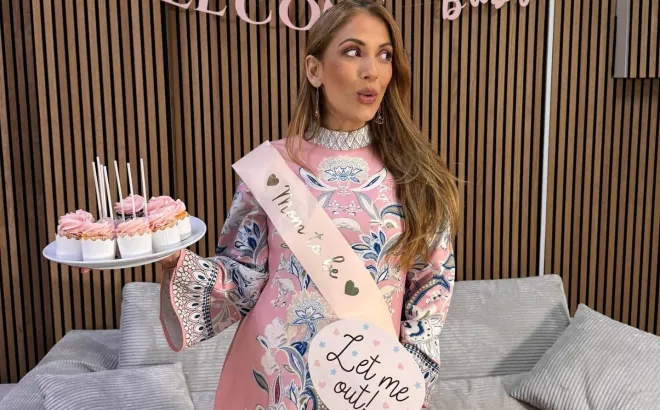 Γιώτα Τσιμπρικίδου: Συγκίνηση στην τελική ευθεία για να υποδεχτεί την κόρη της