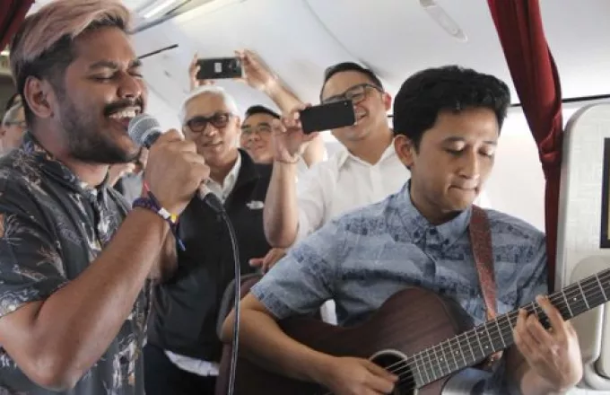 Πτήσεις με ζωντανή μουσική προσφέρει η αεροπορική εταιρεία Garuda