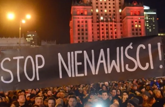 Διαδηλώσεις στην Πολωνία μετά τη δολοφονία του δημάρχου του Γκντανσκ