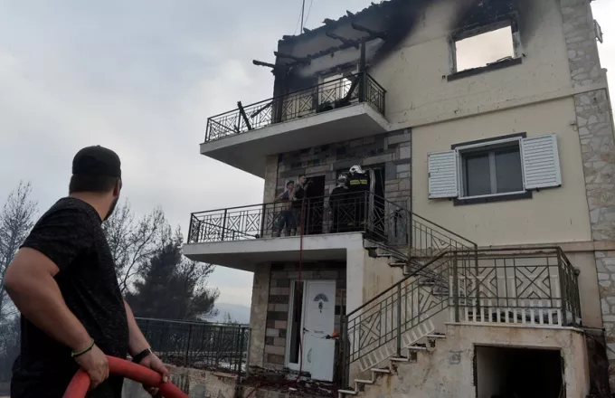 Κρήτη: Φωτιά σε διαμέρισμα - Κινδύνεψαν μητέρα και γιος