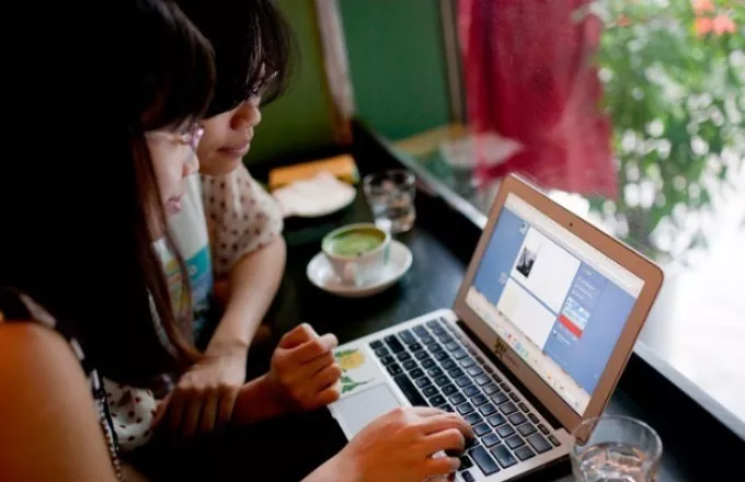Tο Βιετνάμ κατηγορεί το Facebook ότι παραβιάζει νέο νόμο για το Ίντερνετ