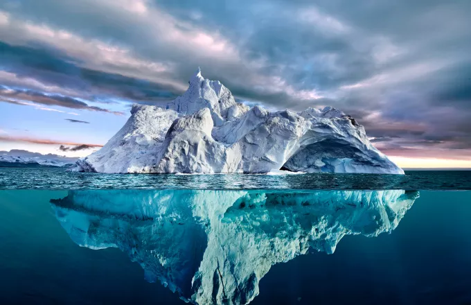 Το λιώσιμο των παγετώνων ανέβασε  3 εκατοστά τα επίπεδα των θαλασσών