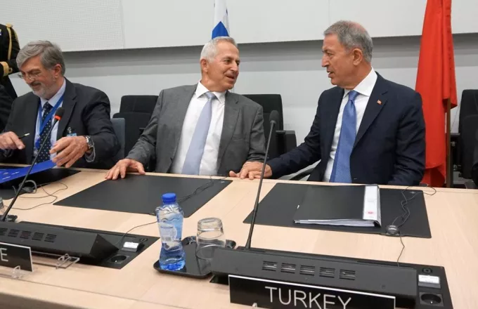 Αποστολάκης μετά τον Ακάρ: Καλώς συζητάμε με την Τουρκία – Όχι στην ένταση