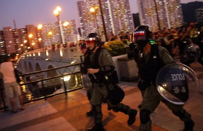 Χονγκ Κονγκ: Συμπλοκές μεταξύ αστυνομίας και διαδηλωτών σε αντικυβερνητική διαδήλωση