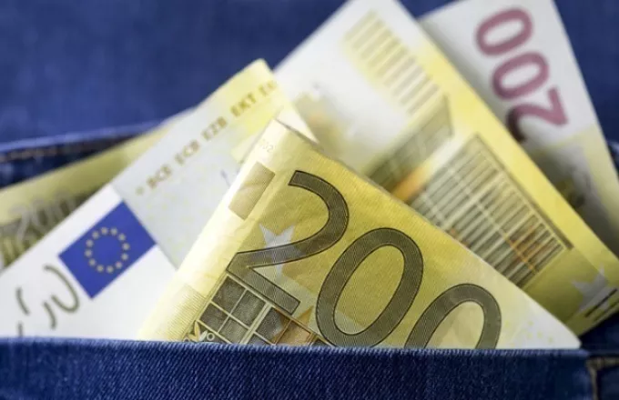 ΕΦΚΑ: Στα 1.170,73 ευρώ και στα 404,50 ευρώ οι μέσοι μισθοί πλήρους και μερικής απασχόλησης