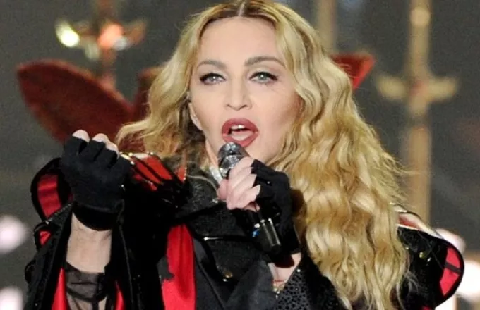 Σάλος με την απόφαση της Madonna να κάνει μετάγγιση αίματος με όζον(vid)