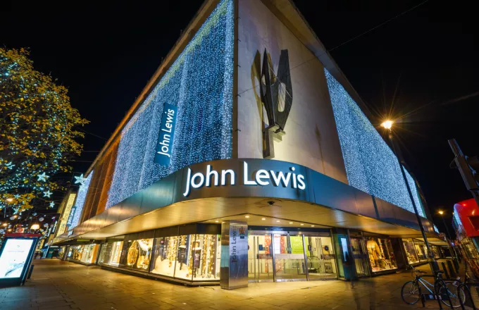 John Lewis: Κλείνει οριστικά 8 καταστήματα - Πιθανή απώλεια 1.300 θέσεων εργασίας