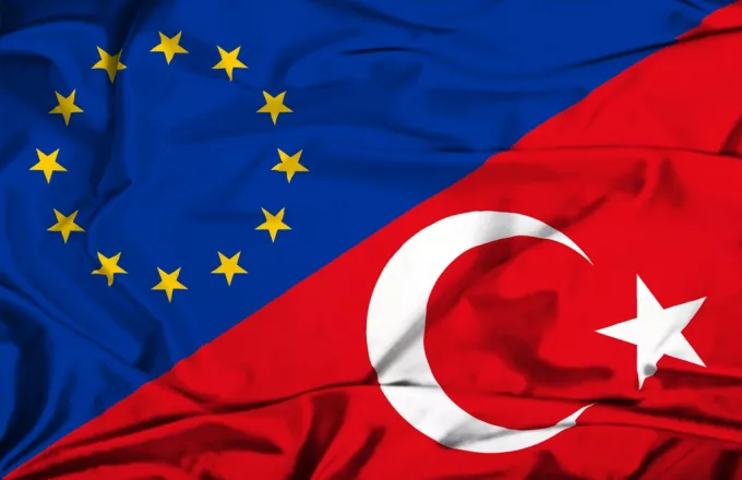 Ευρωπαίος αξιωματούχος: Μας ενδιαφέρει μια καλύτερη σχέση με την Τουρκία, αλλά να συνδράμει και η ίδια	