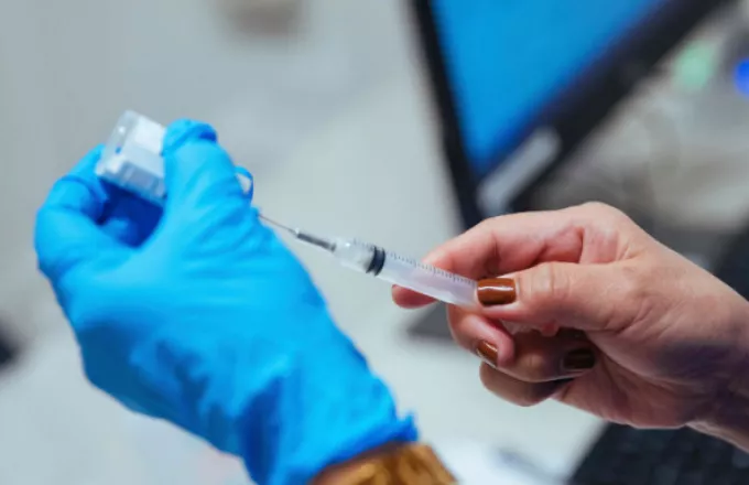 Ισπανία-κορωνοϊός: Γιατί εξετάζεται η καθυστέρηση χορήγησης 2ης δόσης εμβολίων Moderna- Pfizer 