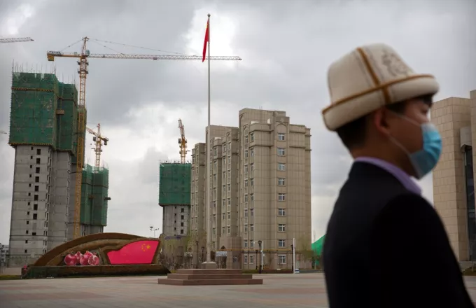 Κίνα: Ένας ουρανοξύστης άρχισε να «τρέμει» και έσπειρε τον πανικό στην πόλη Σεντζέν
