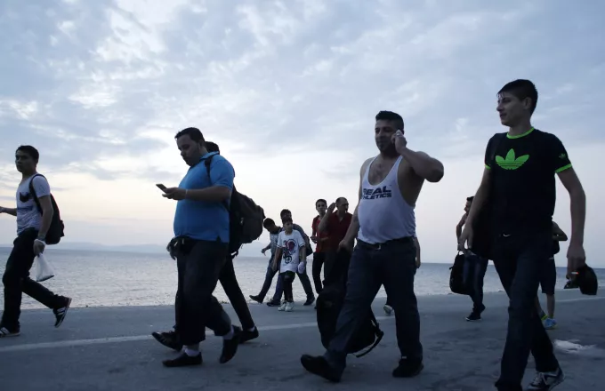 Κύμα μεταναστών στην εφορία Μυτιλήνης για άμεση έκδοση ΑΦΜ
