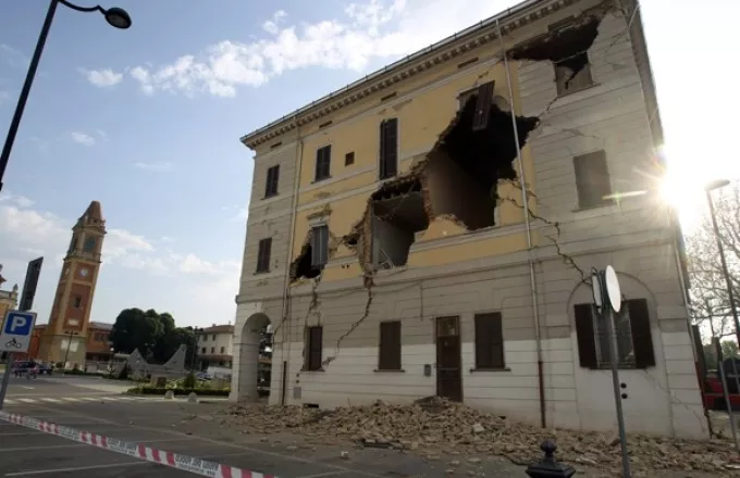 Ιταλία: Έξι νεκροί και ζημιές σε ιστορικά κτήρια από τον ισχυρό σεισμό (upd)
