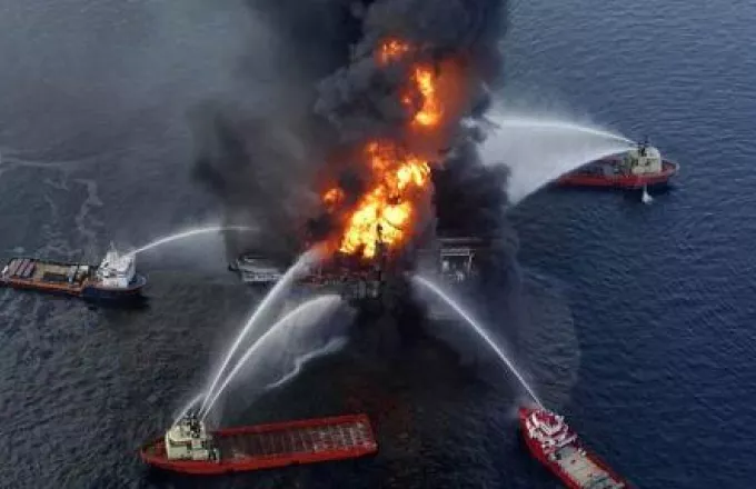 Οι ΗΠΑ σταματούν να συνάπτουν συμβόλαια με την BP