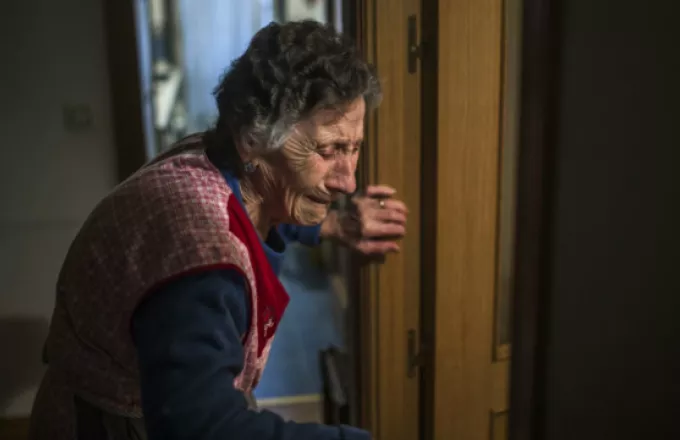 Ισπανία: Κίνηση ανθρωπιάς για μια 85χρονη που την έδιωξαν από το σπίτι της