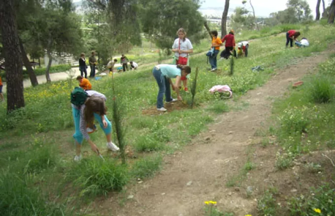 Εθελοντικός καθαρισμός στο πάρκο Αντώνης Τρίτσης 