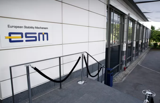 Την κατάργηση της επιτάχυνσης του περιθωρίου επιτοκίου των ελληνικών δανείων ανακοίνωσε ο ESM