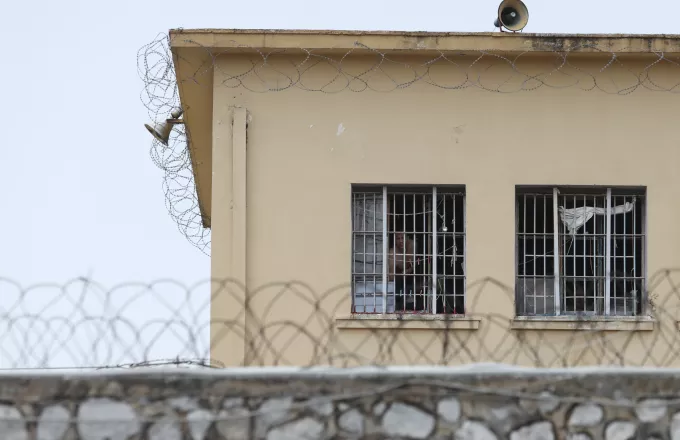 Αιματηρή συμπλοκή στις φυλακές Χανίων. Ένας κρατούμενος σοβαρά τραυματίας