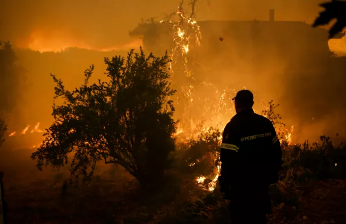 Το σχέδιο νυχτερινής δράσης της Πυροσβεστικής για την φωτιά στην Εύβοια