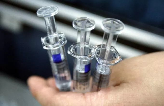 Λιγότερες δόσεις εμβολίων θα παραλάβουν οι ΗΠΑ