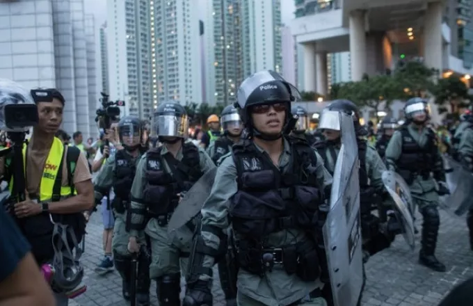 Χονγκ Κονγκ: Σε κατάσταση συναγερμού ενόψει κινητοποιήσεων 
