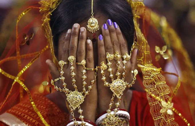 Ινδία: Γαμπρός μείον νύφη αφότου απέτυχε να απαντήσει σε απλή αριθμητική πράξη!