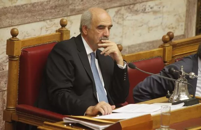 Μεϊμαράκης: Όποιος βουλευτής θέλει, μπορεί μόνος του να απαρνηθεί τα προνόμια