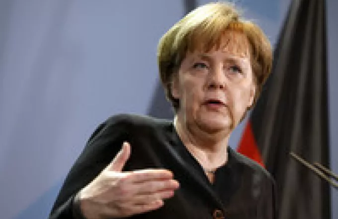 Mέρκελ: Νέο «όχι» στα ευρωομόλογα