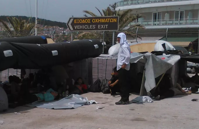 Εκατοντάδες μετανάστες στη Μυτιλήνη – Κραυγή αγωνίας από το νησί για την κατάσταση