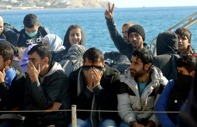Κυβέρνηση: Θα δώσουμε έγγραφα σε Σύρους πρόσφυγες