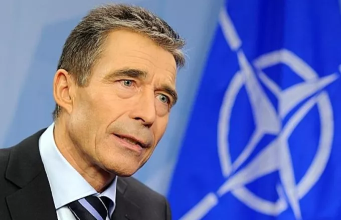 NATO: «Σοβαρή εξέλιξη» η εμφάνιση ενόπλων αλά Κριμαία στην Ουκρανία