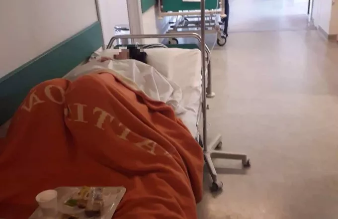 Ράντζα, κενά και αγωνία: Η καθημερινότητα στο Αττικό Νοσοκομείο