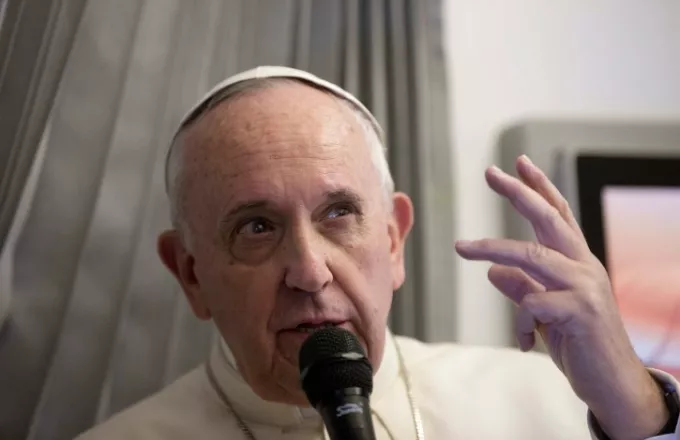 Βατικανό: Ο πάπας ποτέ δεν δικαιολόγησε την επίθεση στο Charlie Hebdo