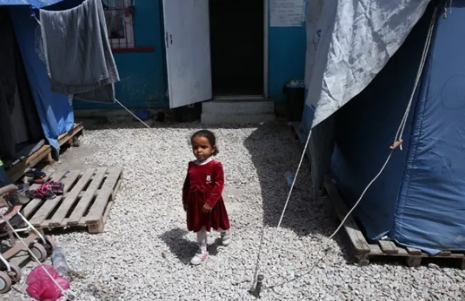 Ύπατη Αρμοστεία: Το 75% από τα παιδιά πρόσφυγες στα νησιά δεν πάνε σχολείο