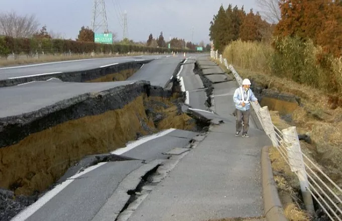Ιαπωνία: Επιδιόρθωσαν κατεστραμμένο αυτοκινητόδρομο σε χρόνο ρεκόρ