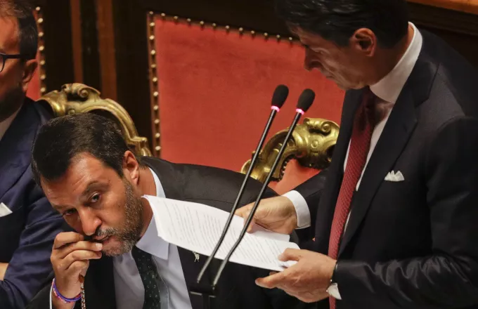 Σε αναζήτηση κυβερνητικής λύσης άνευ Σαλβίνι η Ιταλία