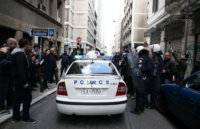 Έξι συλλήψεις διαδηλωτών για επίθεση σε αστυνομικούς στη γερμανική πρεσβεία