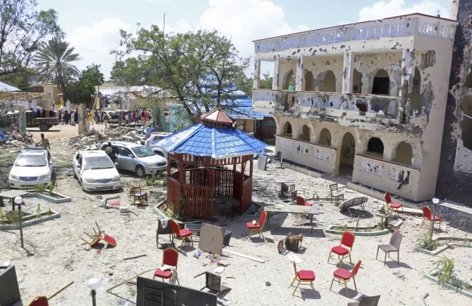 Μακελειό με τουλάχιστον 26 νεκρούς από επίθεση ισλαμιστών στην Σομαλία