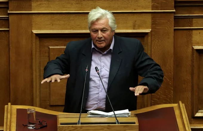 Παπαχριστόπουλος: Θα παραδώσω την έδρα αφού ψηφίσω τη συμφωνία των Πρεσπών