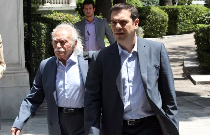 Αποδοκιμασία ΣΥΡΙΖΑ για δηλώσεις Βουδούρη-Παραστατίδη, αποκλεισμό ζητά ο Γλέζος