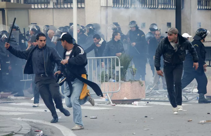 Σε αδιέξοδο οδηγείται η πολιτική κρίση στην Τυνησία