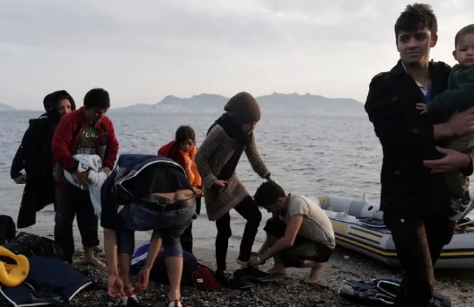 Ακόμη 400 αφίξεις προσφύγων στα ελληνικά νησιά σε μια μέρα